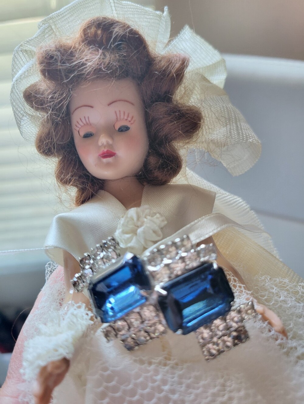Estate Find Demi-Parure ~ Blue Faux Gems & Rhinestones Brooch Clip-On Earrings - Picture 12 of 16